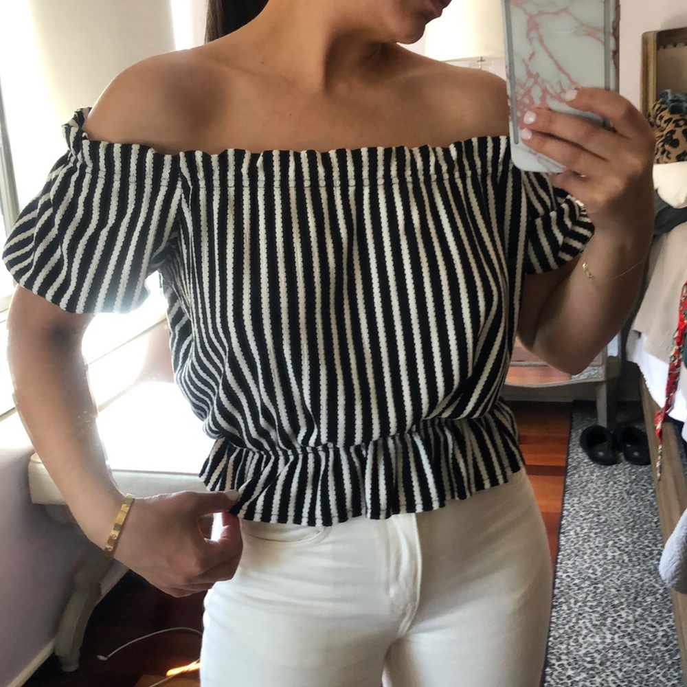 H&M black and white striped off the shoulder top - Picture 1 of 4